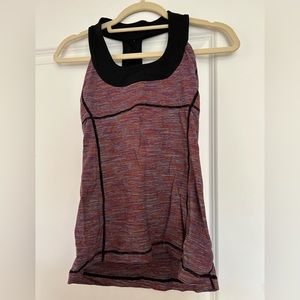Lululemon scoop neck, built in bra, size 6